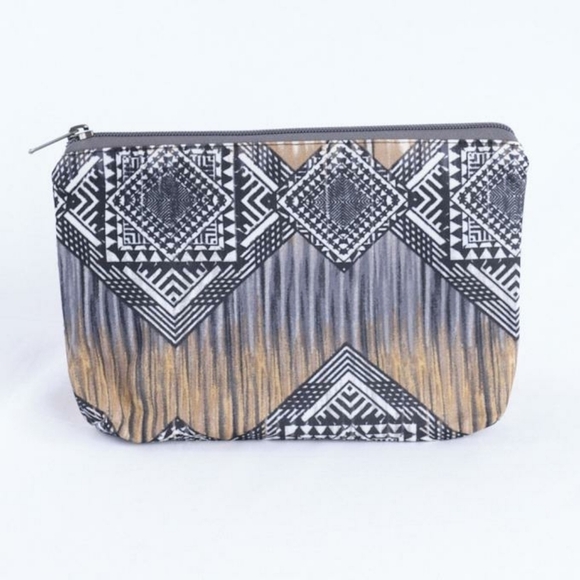 💙Fair Trade Chloe Gray & Tan Ombre Cosmetic Case - Picture 1 of 1